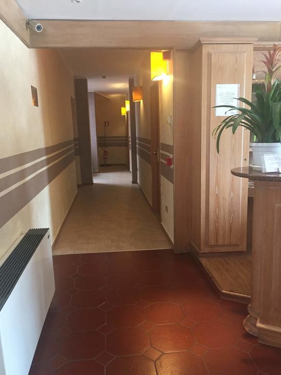 Hotel Ascot Binasco Buitenkant foto