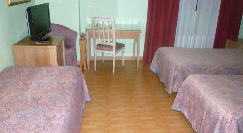 Hotel Ascot Binasco Buitenkant foto